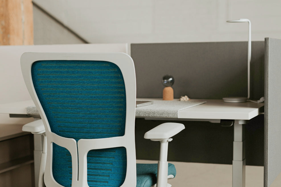 Pixo Plus Table Light in lifestyle shot